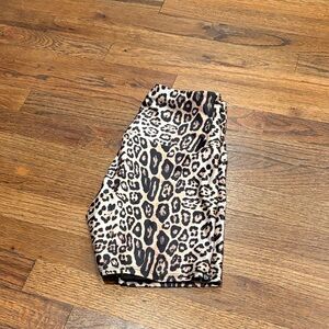 Onzie Women’s Leopard Pattern Leggings